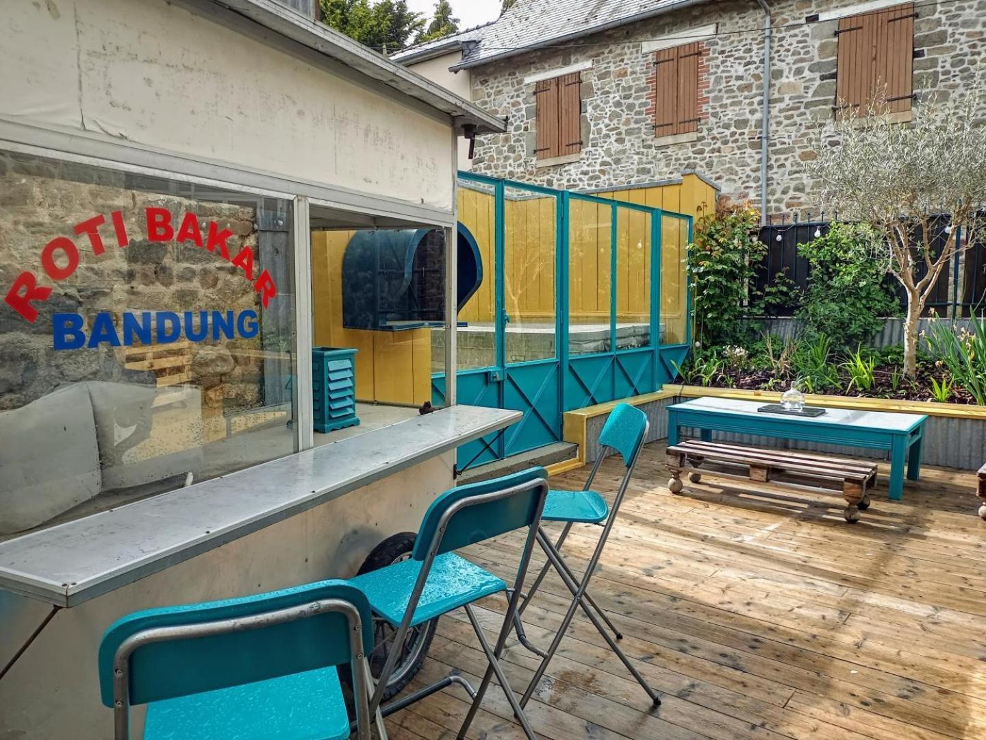 コンブール La Goutte D'Or Bed & Breakfast エクステリア 写真